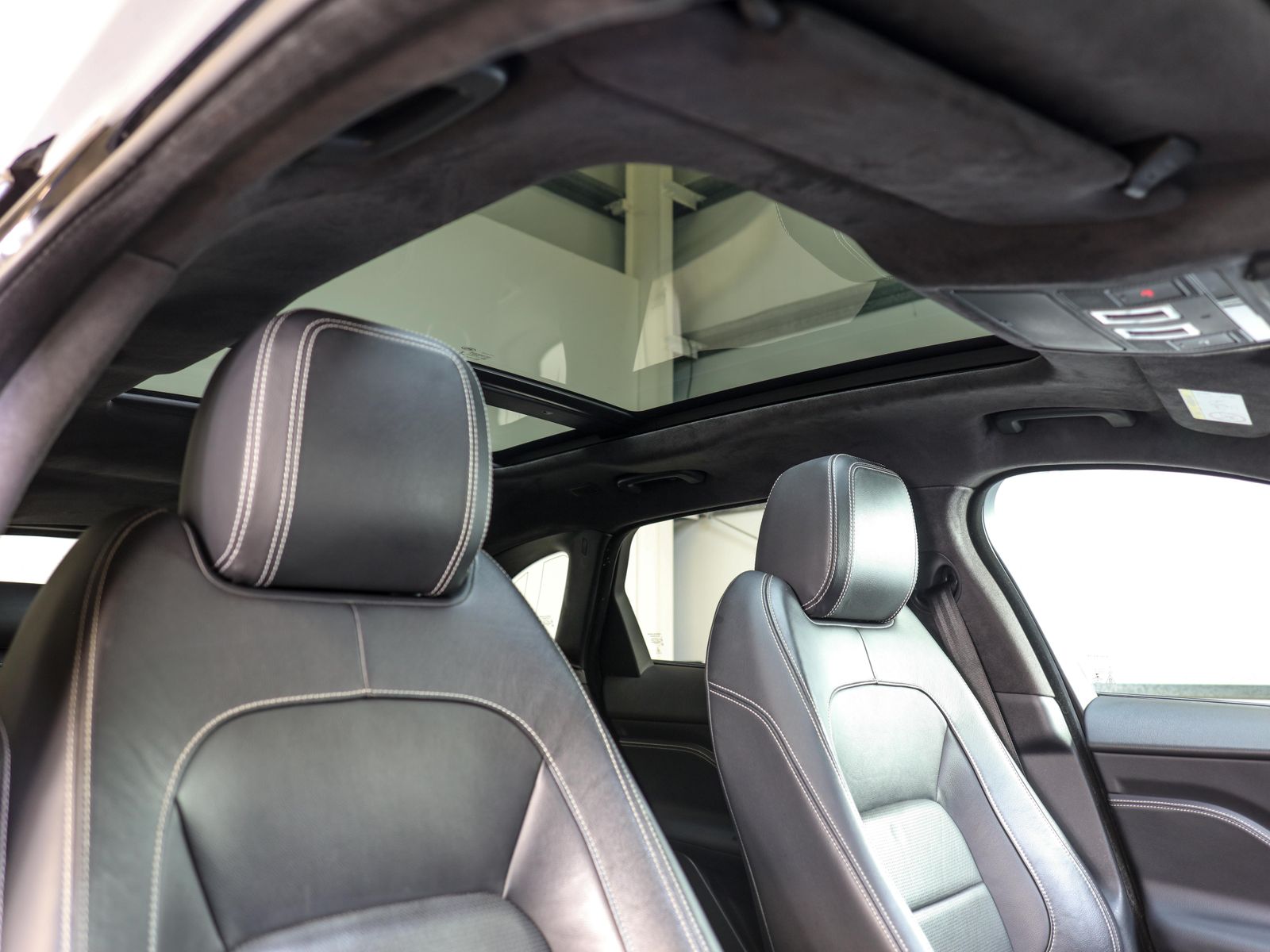 Jaguar F-PACE R-SPORT AWD 5dr Automatic 2025