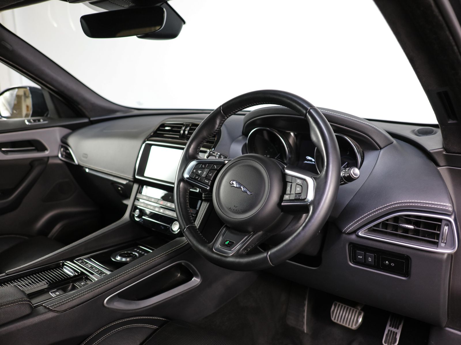 Jaguar F-PACE R-SPORT AWD 5dr Automatic 2025