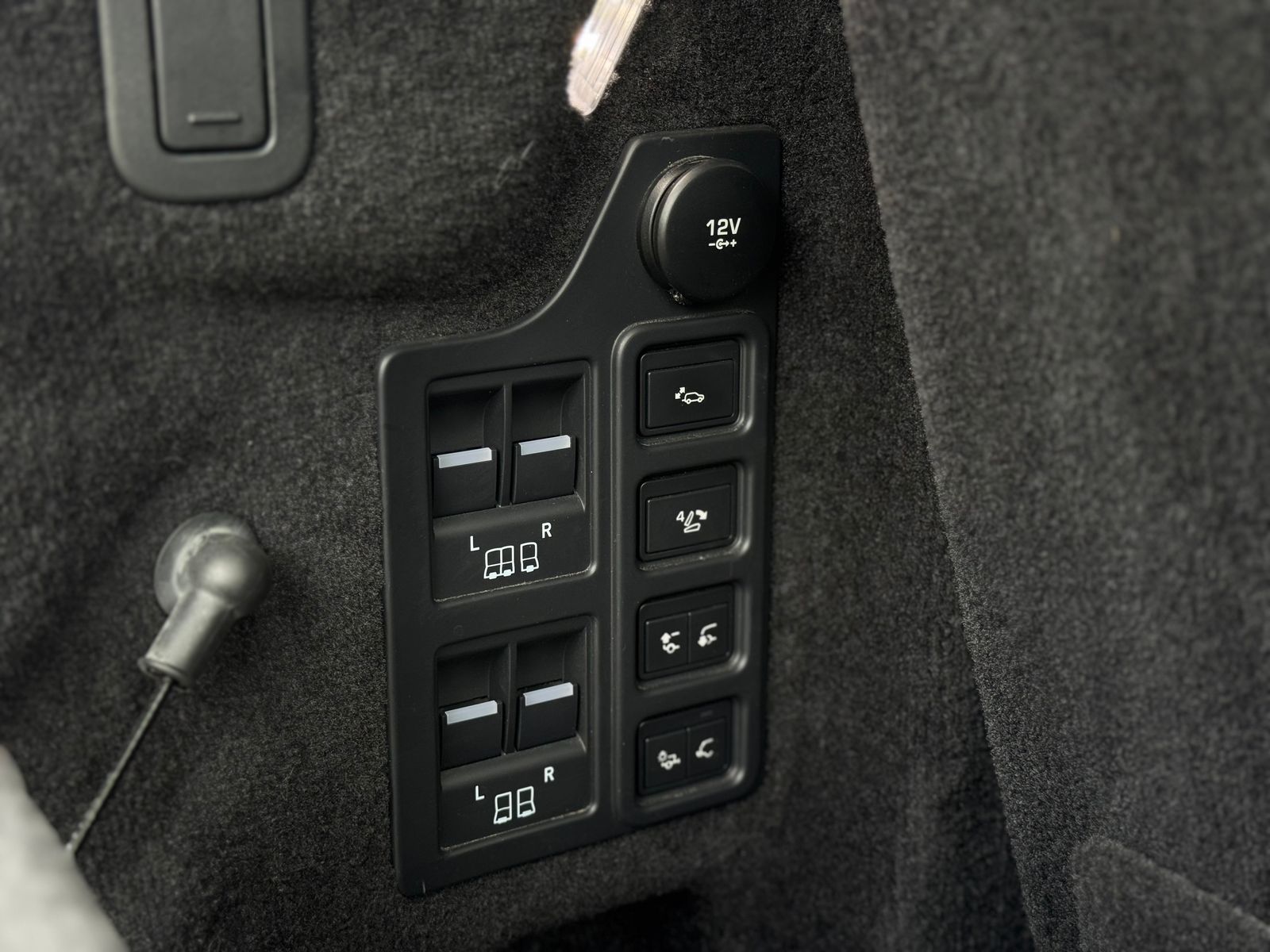 Land Rover DISCOVERY 3.0 SD V6 HSE SUV 5dr Diesel Auto 4WD Euro 6 (s/s) (306 ps) 5dr Automatic 2026