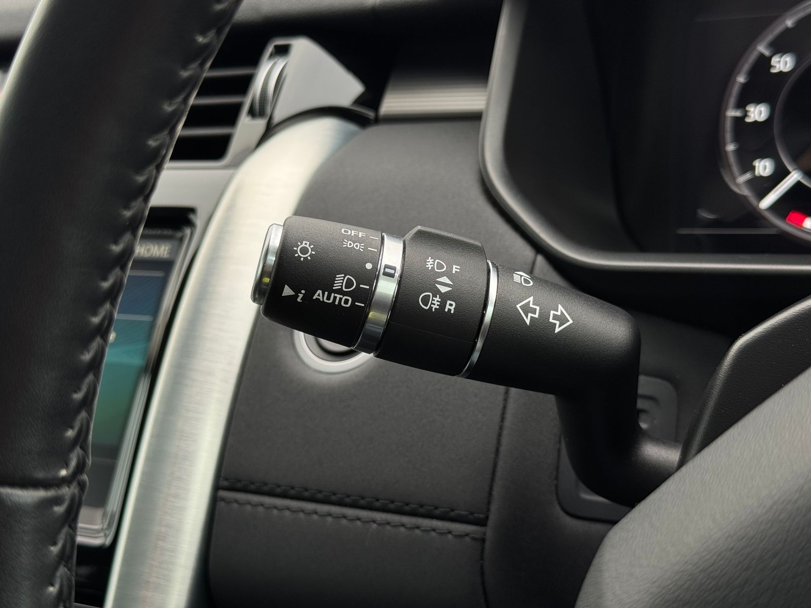 Land Rover DISCOVERY 3.0 SD V6 HSE SUV 5dr Diesel Auto 4WD Euro 6 (s/s) (306 ps) 5dr Automatic 2026