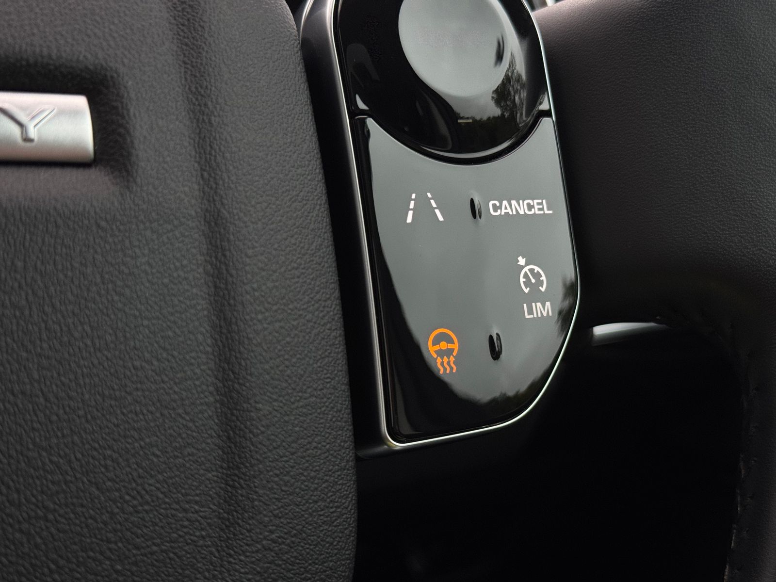 Land Rover DISCOVERY 3.0 SD V6 HSE SUV 5dr Diesel Auto 4WD Euro 6 (s/s) (306 ps) 5dr Automatic 2026