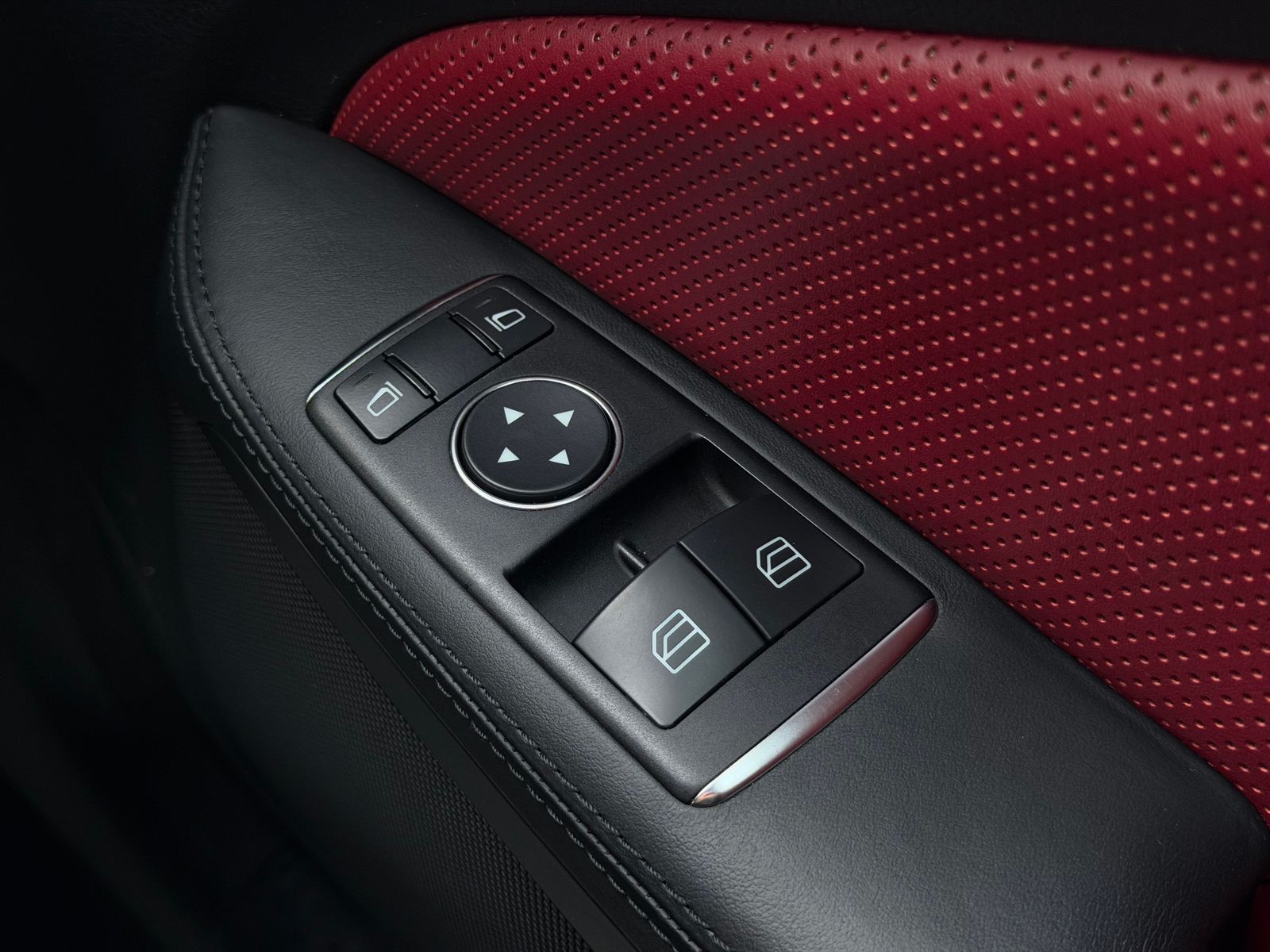 Mercedes-Benz SLK 2.1 SLK250 CDI Convertible 2dr Diesel G-Tronic+ Euro 5 (s/s) (204 ps) 2dr Automatic 2025