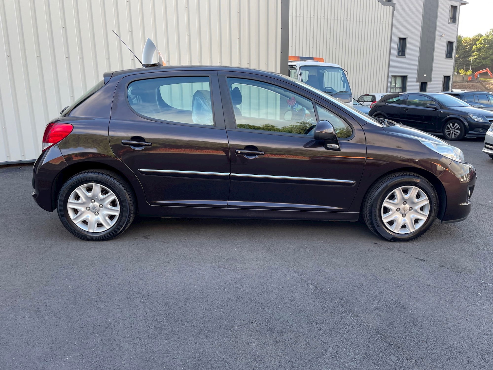 peugeot 207 1.4 petrol