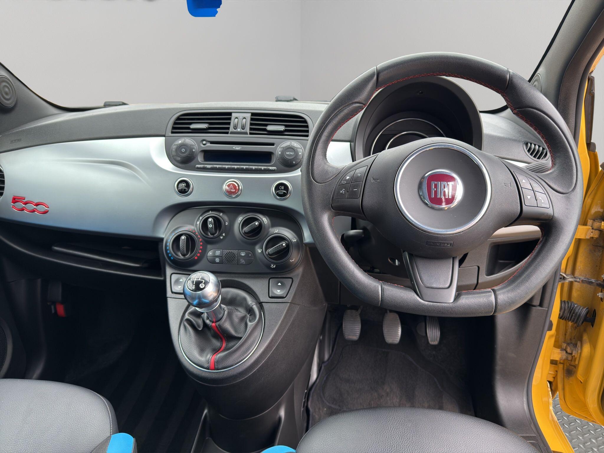 2015 Fiat 500 1.2 S Euro 6 (s/s) 3dr, exterior view 2