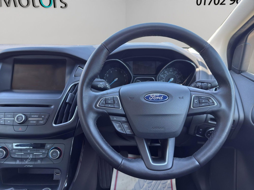 Ford Focus 1.0T EcoBoost Titanium Euro 6 (s/s) 5dr