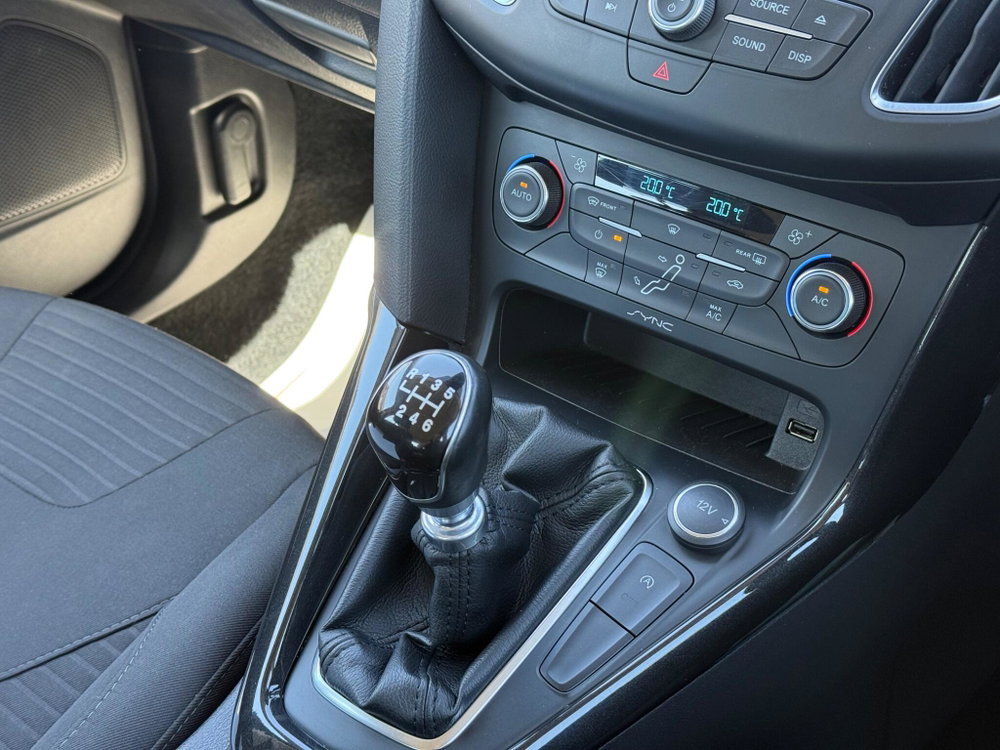 Ford Focus 1.0T EcoBoost Titanium Euro 6 (s/s) 5dr