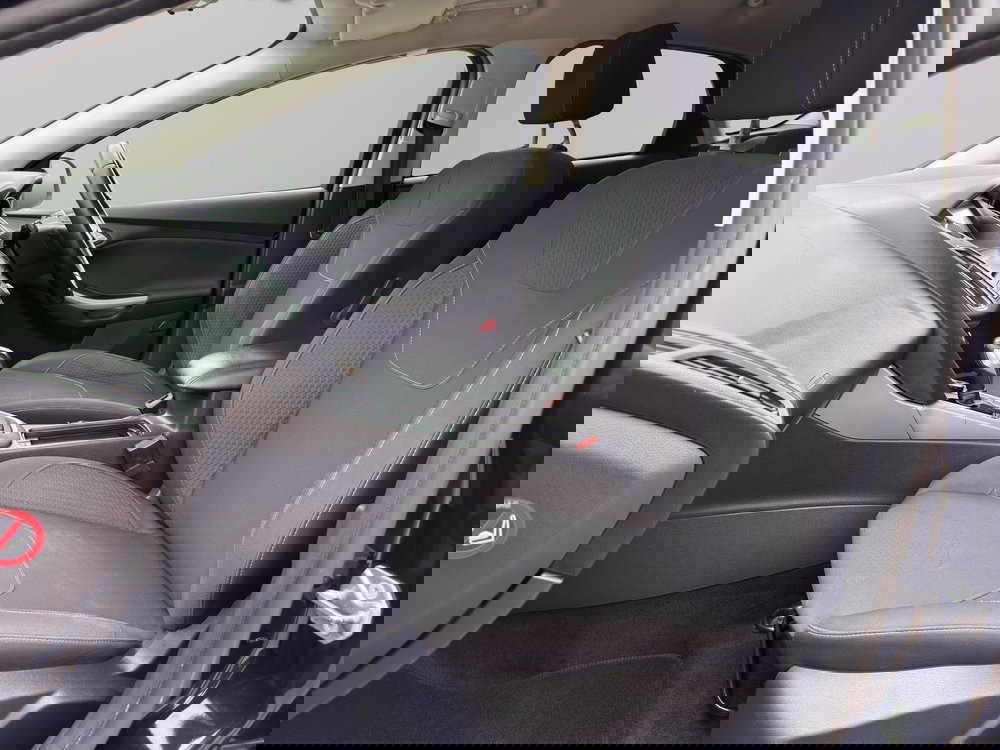 Ford Focus 1.6 Zetec Powershift Euro 6 5dr