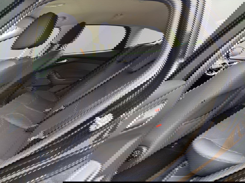 Ford Focus 1.6 Zetec Powershift Euro 6 5dr