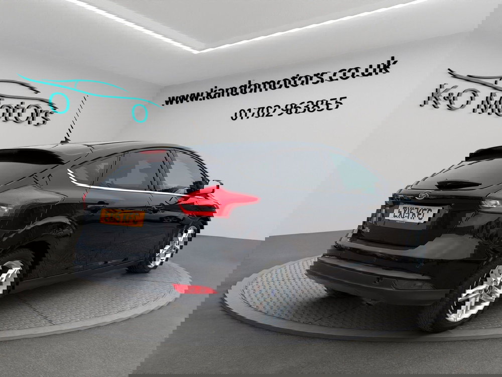 Ford Focus 1.6 Zetec Powershift Euro 6 5dr