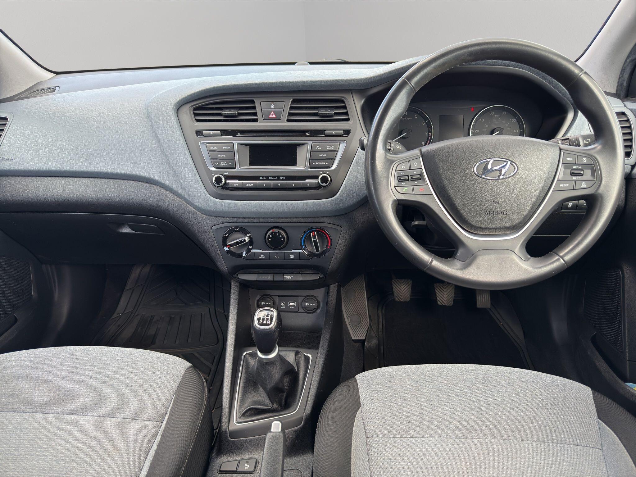 2016 Hyundai I20 1.2 Blue Drive SE Euro 6 (s/s) 5dr, exterior view 2