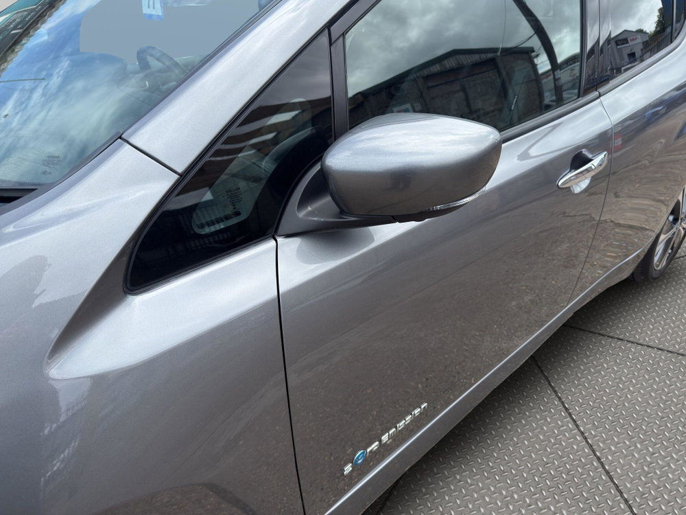Nissan Leaf 40kWh Tekna Auto 5dr