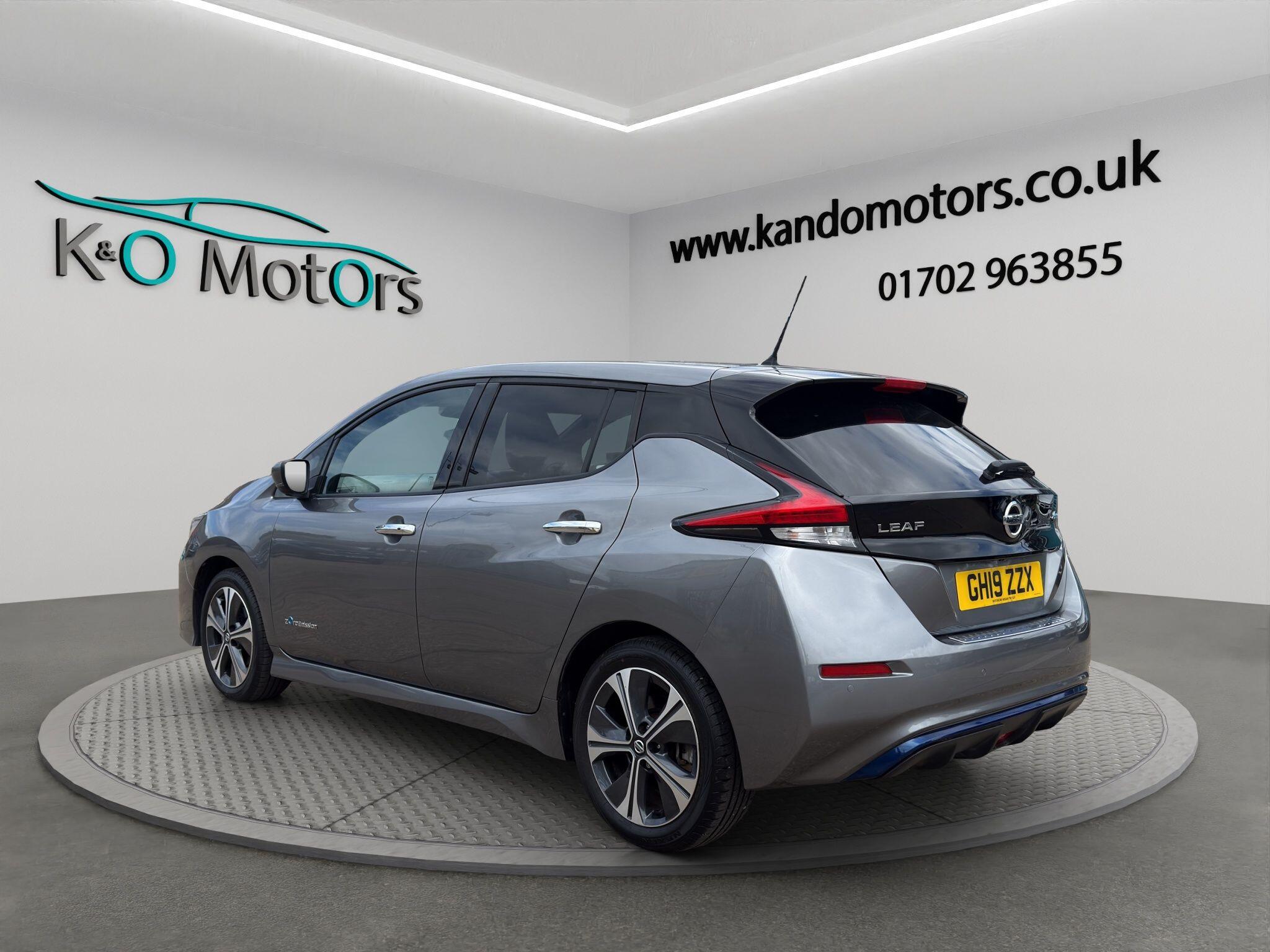 2019 Nissan Leaf 40kWh Tekna Auto 5dr, exterior view 4