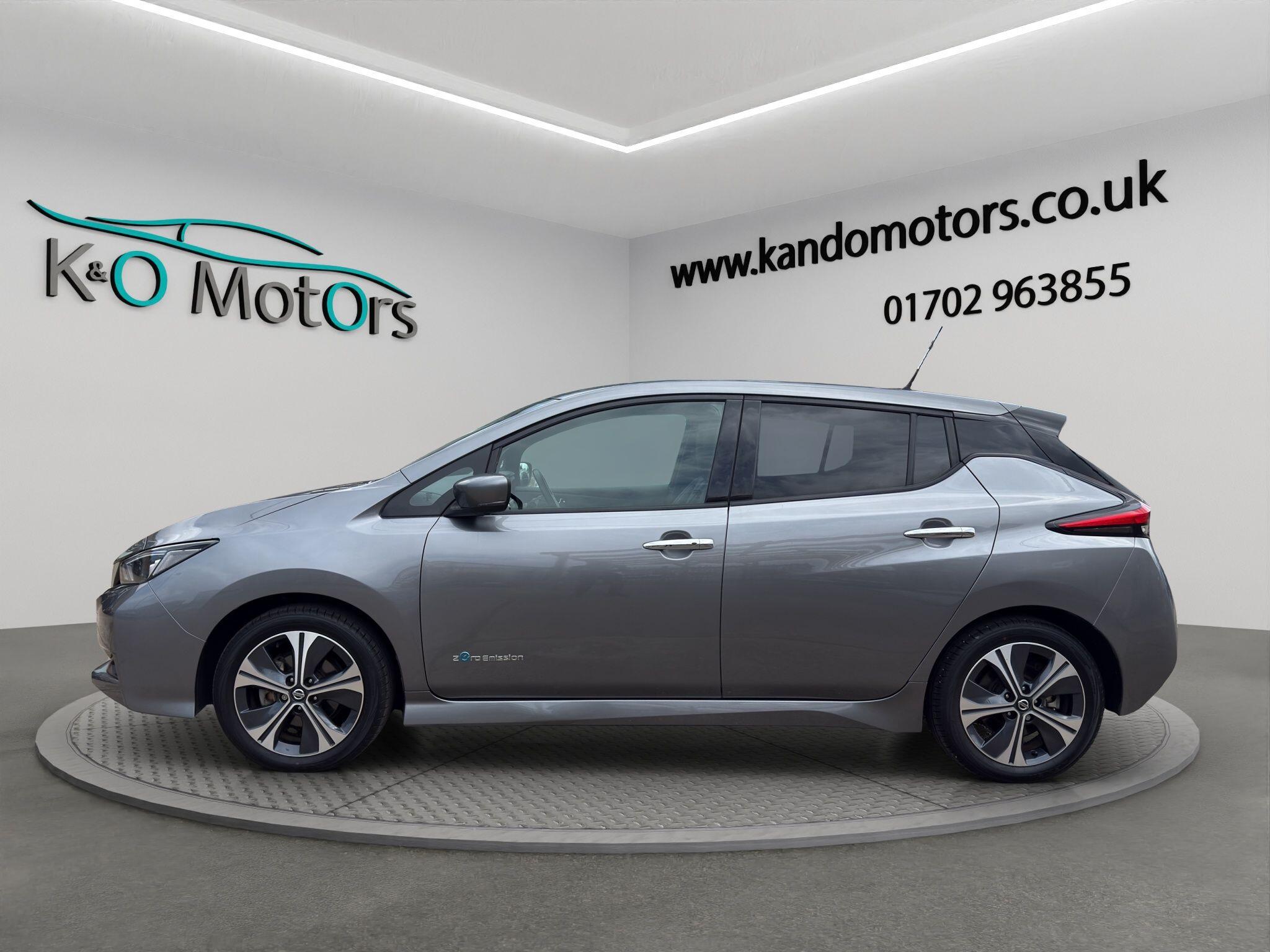 2019 Nissan Leaf 40kWh Tekna Auto 5dr, exterior view 3