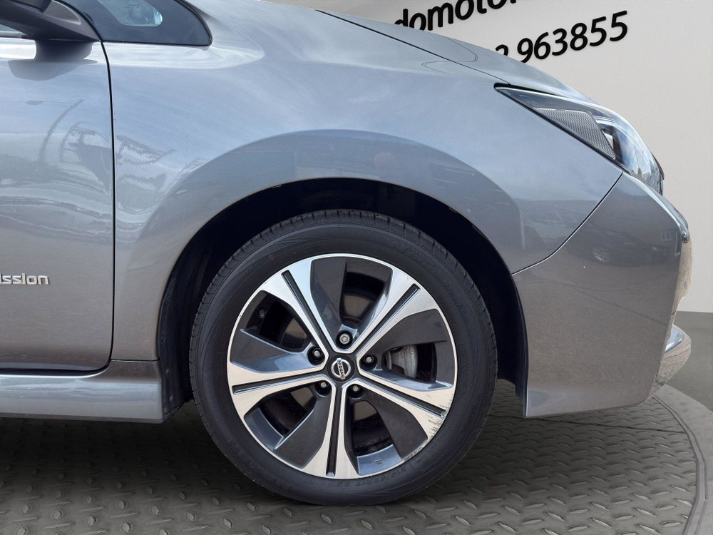 Nissan Leaf 40kWh Tekna Auto 5dr
