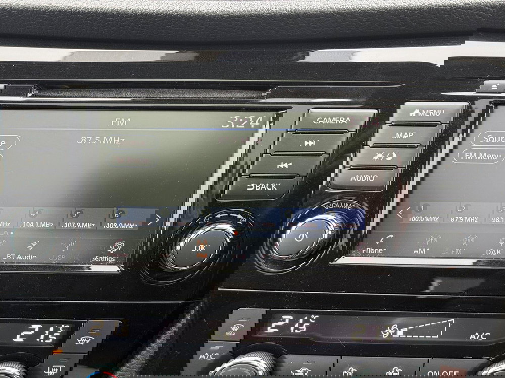 Nissan Qashqai 1.3 DIG-T N-Connecta Euro 6 (s/s) 5dr