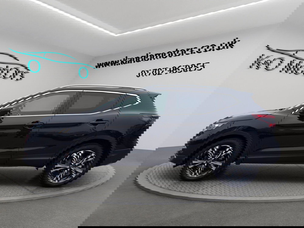 Nissan Qashqai 1.3 DIG-T N-Connecta Euro 6 (s/s) 5dr