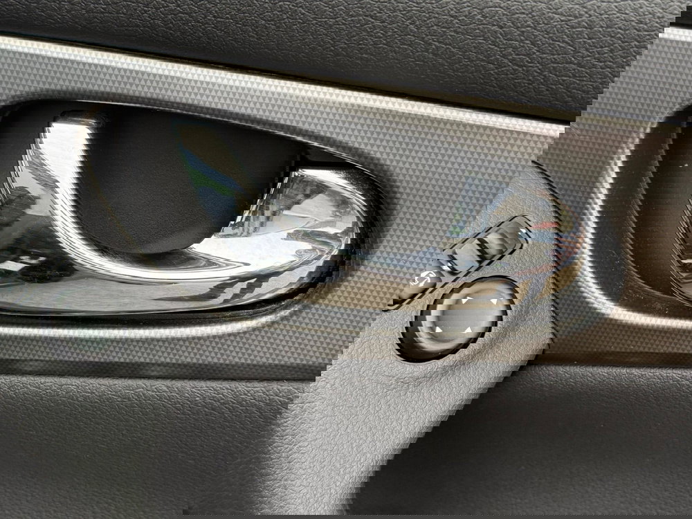 Nissan Qashqai 1.3 DIG-T N-Connecta Euro 6 (s/s) 5dr