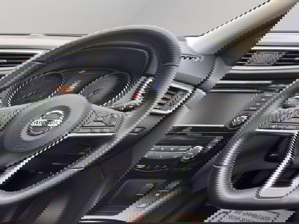 Nissan Qashqai 1.3 DIG-T N-Connecta Euro 6 (s/s) 5dr