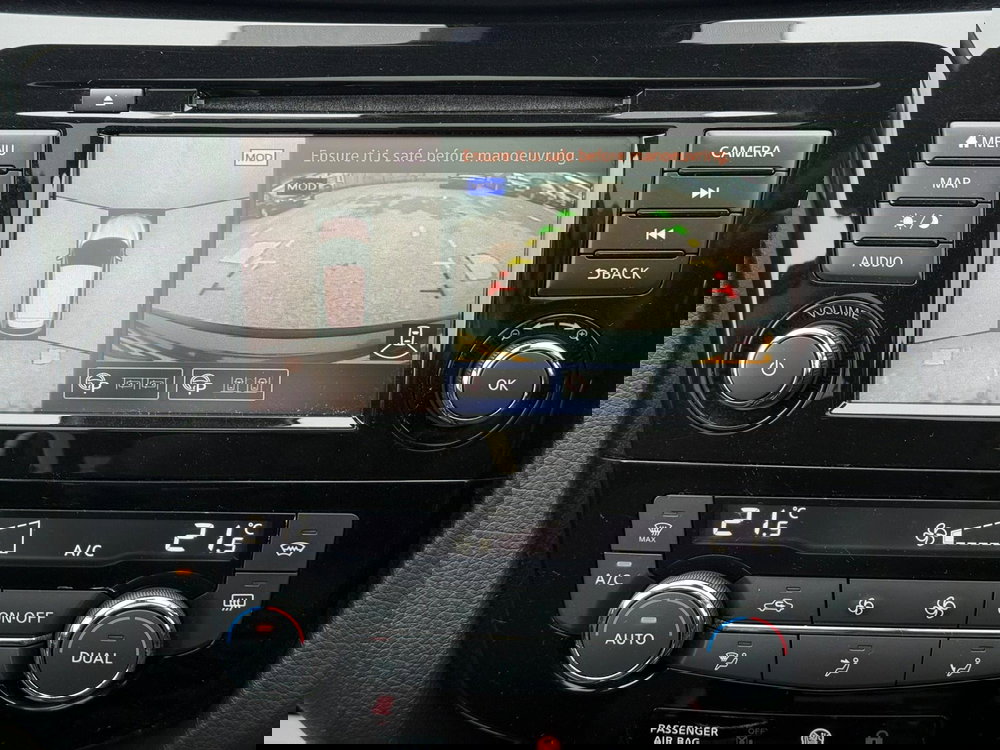 Nissan Qashqai 1.3 DIG-T N-Connecta Euro 6 (s/s) 5dr