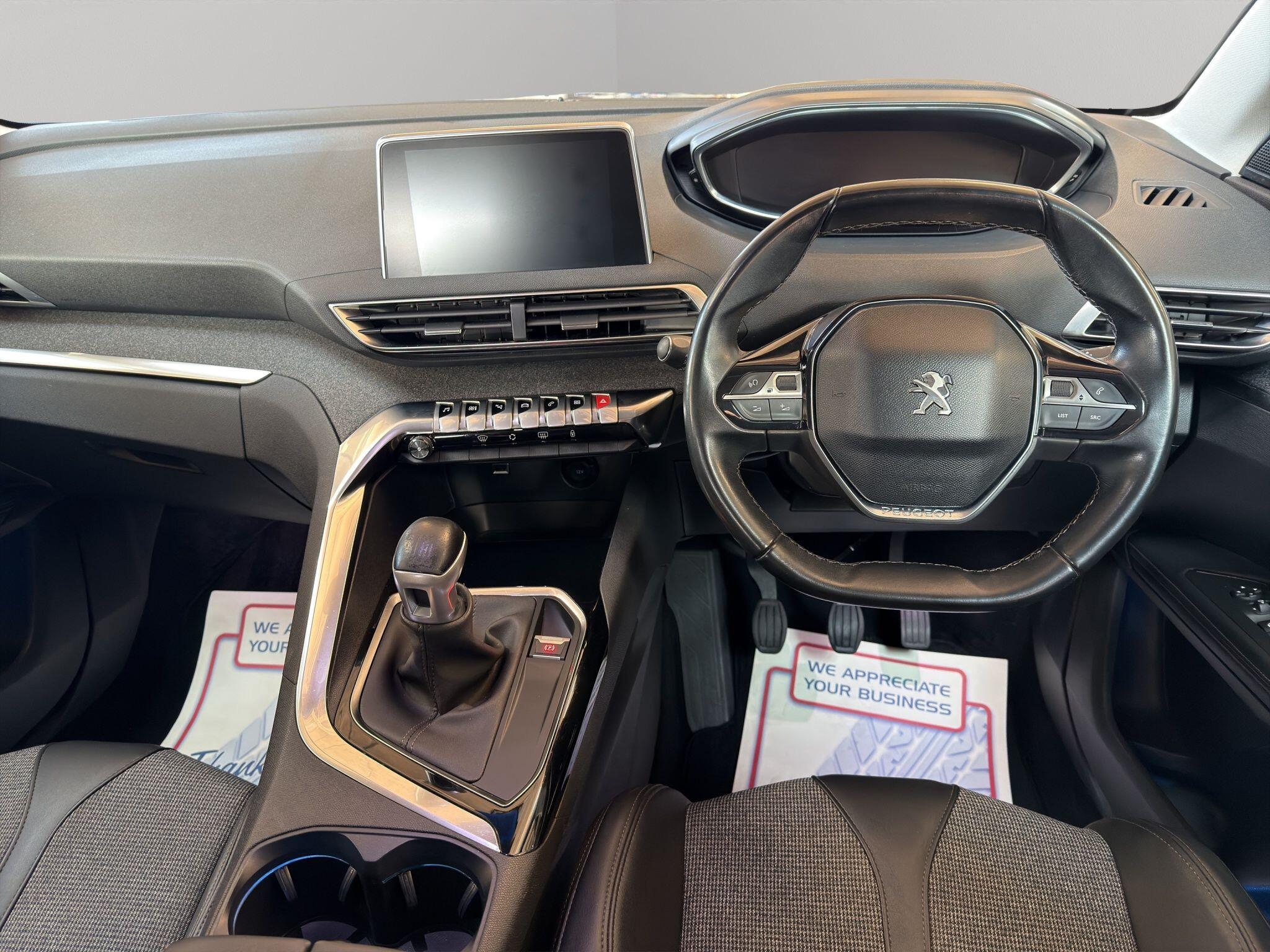2018 Peugeot 5008 1.5 BlueHDi Allure Euro 6 (s/s) 5dr, exterior view 2