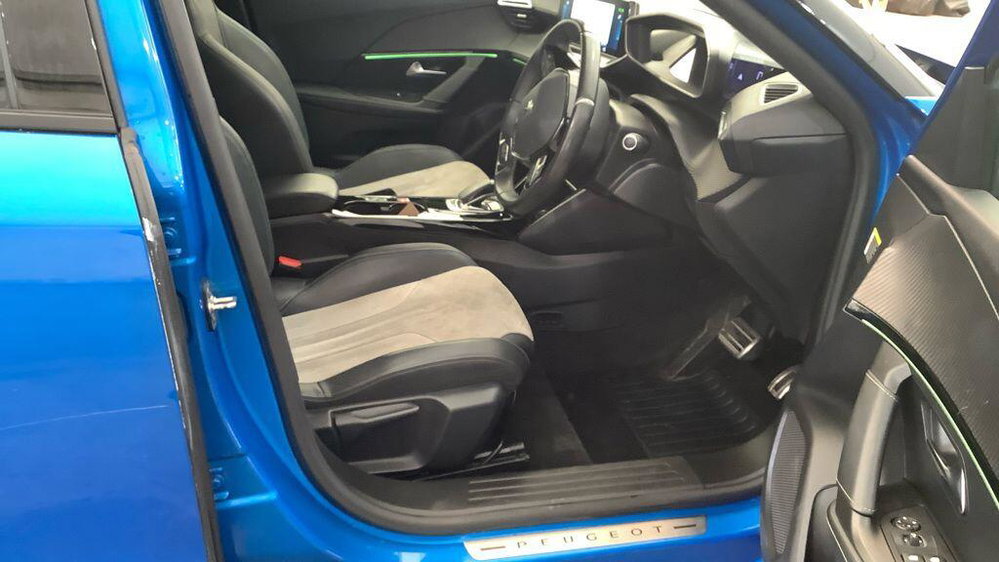 Peugeot E-2008 50kWh GT Premium Auto 5dr