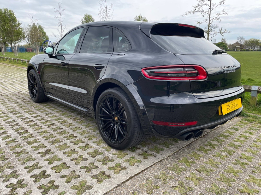 Porsche Macan 3.6T V6 Turbo PDK 4WD Euro 6 (s/s) 5dr