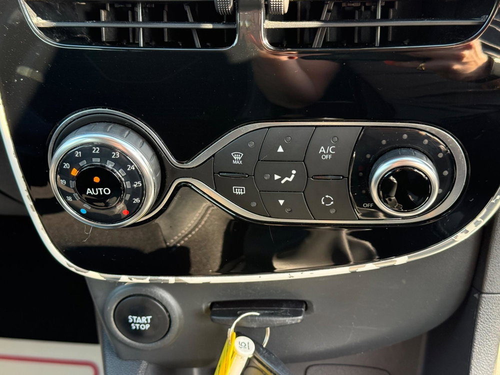 Renault Clio 0.9 TCe Dynamique S Nav Euro 6 (s/s) 5dr