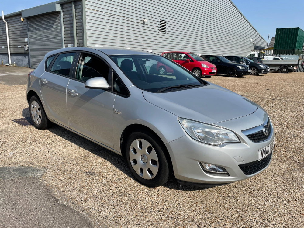Vauxhall Astra 1.6 16v Exclusiv Auto Euro 5 5dr