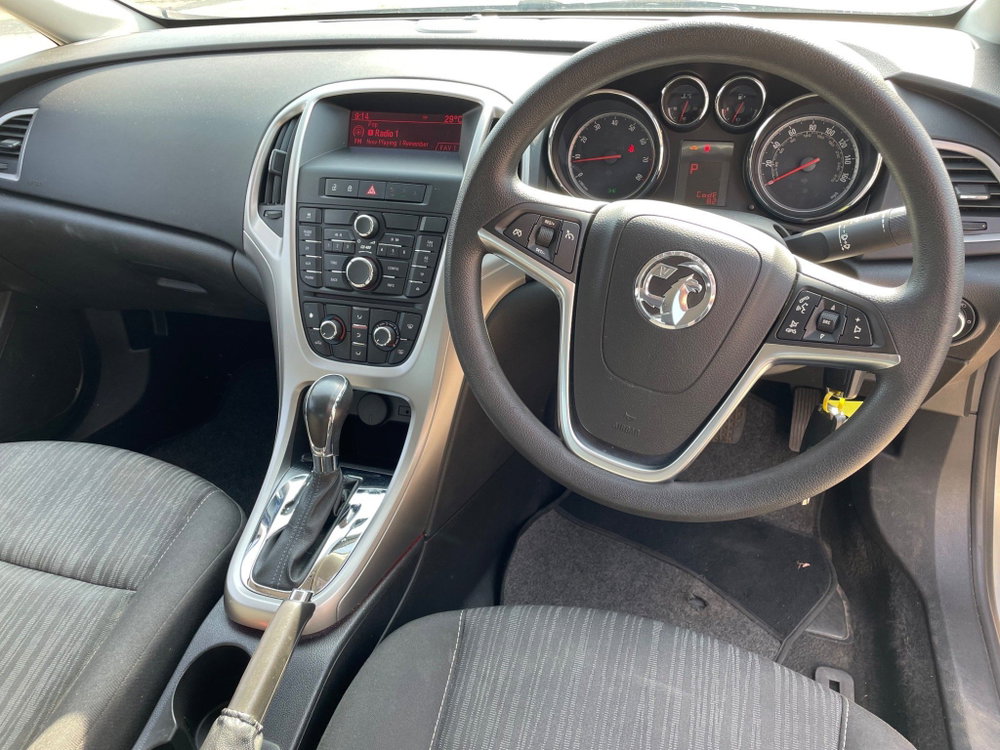 Vauxhall Astra 1.6 16v Exclusiv Auto Euro 5 5dr