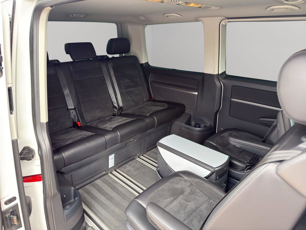 Volkswagen Caravelle 2.0 BiTDI BlueMotion Tech Generation Six DSG Euro 6 (s/s) 5dr