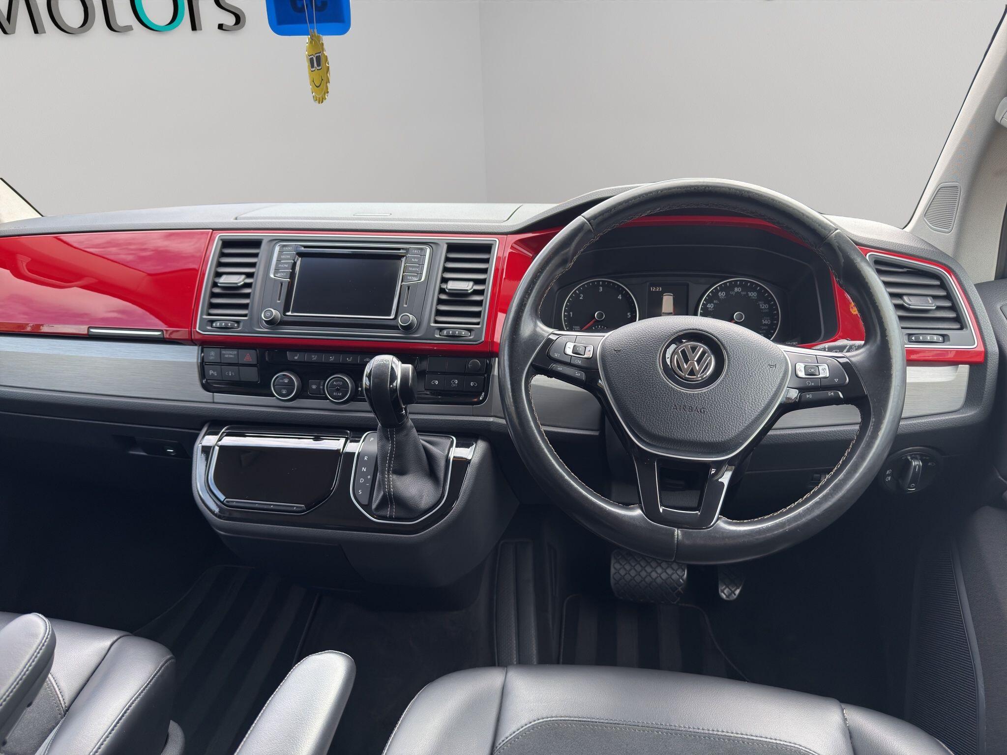 2016 Volkswagen Caravelle 2.0 BiTDI BlueMotion Tech Generation Six DSG Euro 6 (s/s) 5dr, exterior view 2