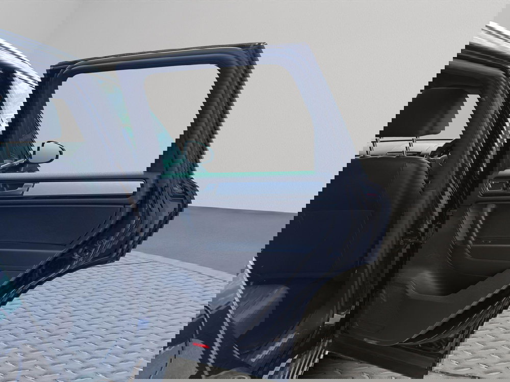 Volkswagen Touareg 3.0 TDI V6 BlueMotion Tech R-Line Tiptronic 4WD Euro 5 (s/s) 5dr