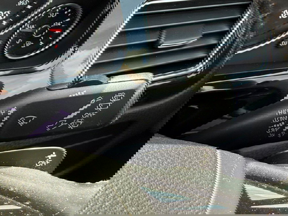 Volkswagen Touareg 3.0 TDI V6 BlueMotion Tech R-Line Tiptronic 4WD Euro 5 (s/s) 5dr