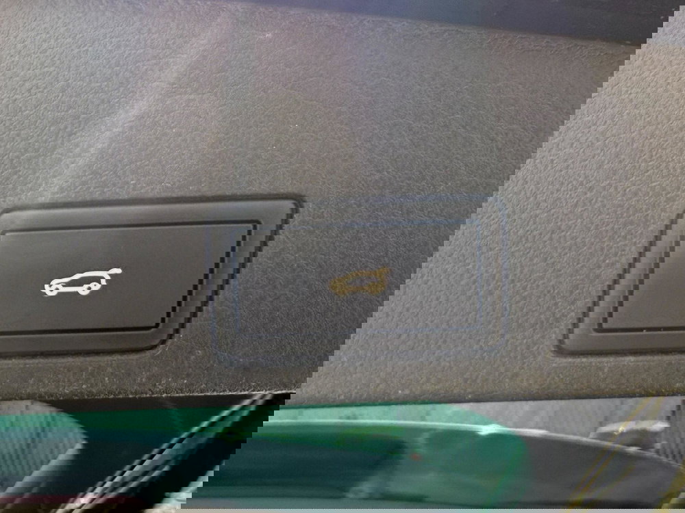 Volkswagen Touareg 3.0 TDI V6 BlueMotion Tech R-Line Tiptronic 4WD Euro 5 (s/s) 5dr