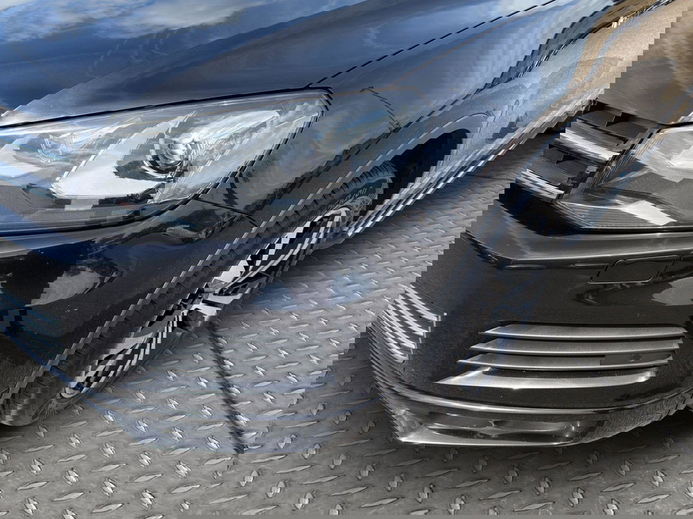 Volkswagen Touareg 3.0 TDI V6 BlueMotion Tech R-Line Tiptronic 4WD Euro 5 (s/s) 5dr