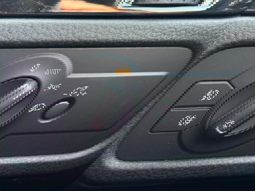 Volkswagen Touareg 3.0 TDI V6 BlueMotion Tech R-Line Tiptronic 4WD Euro 5 (s/s) 5dr