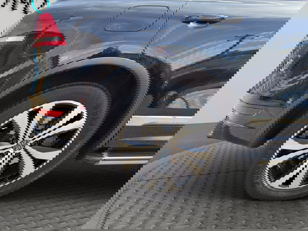 Volkswagen Touareg 3.0 TDI V6 BlueMotion Tech R-Line Tiptronic 4WD Euro 5 (s/s) 5dr