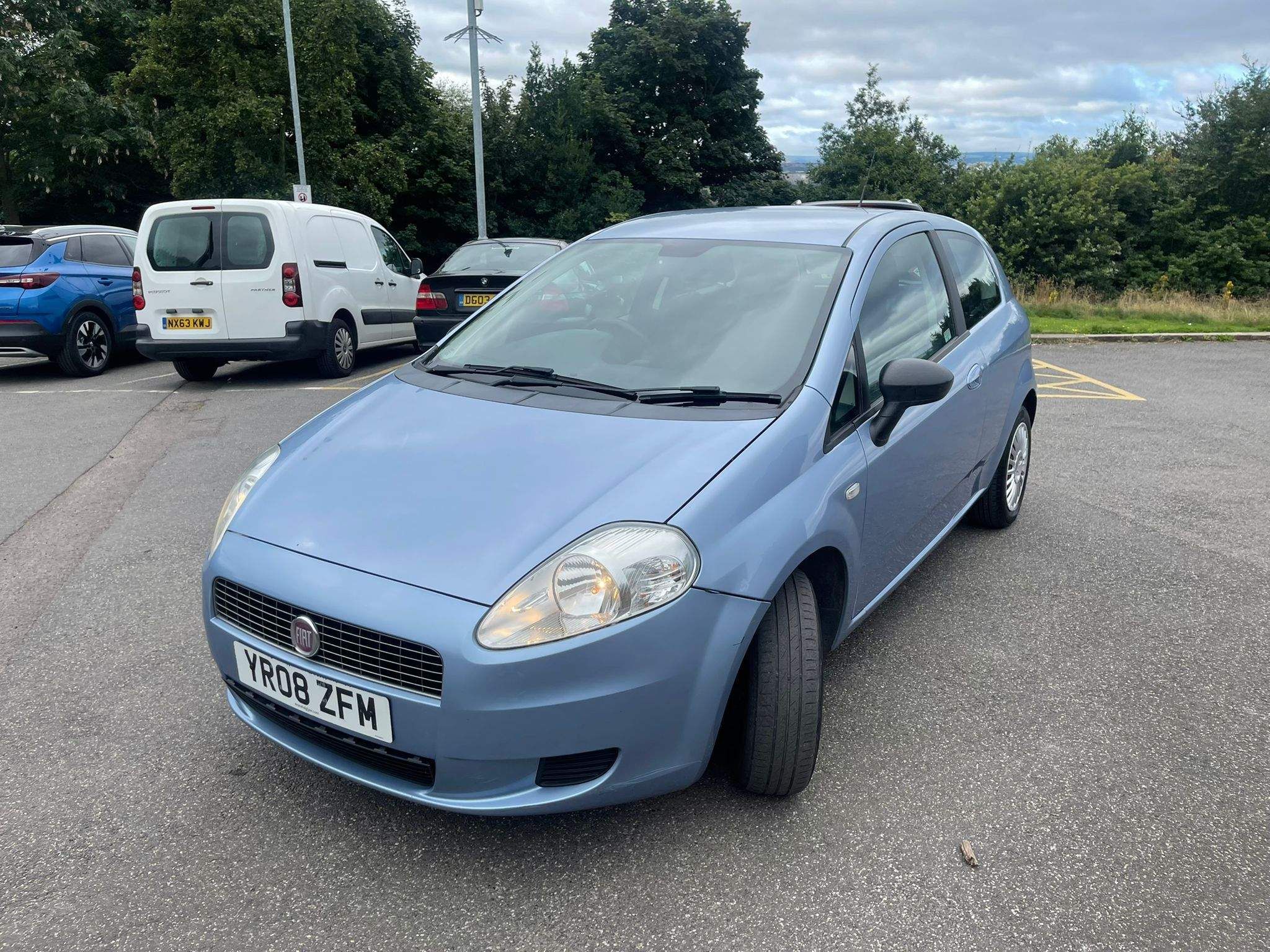 Fiat Grande Punto 1.2 Active White Hatchback 3dr Petrol Manual