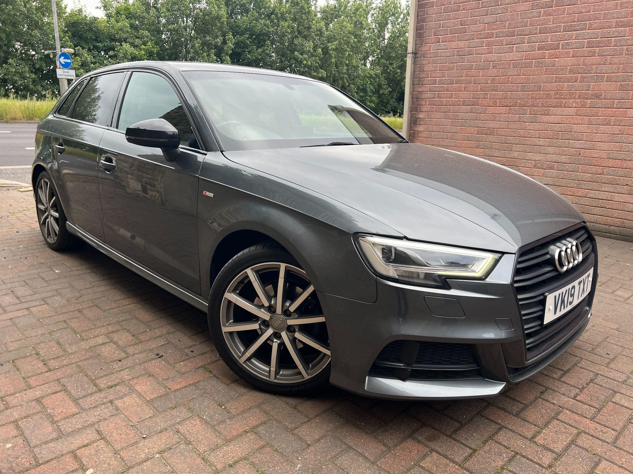Audi A3 1.5 TFSI CoD 35 Black Edition Sportback S Tronic Euro 6 (s/s) 5dr 5dr Automatic 2026