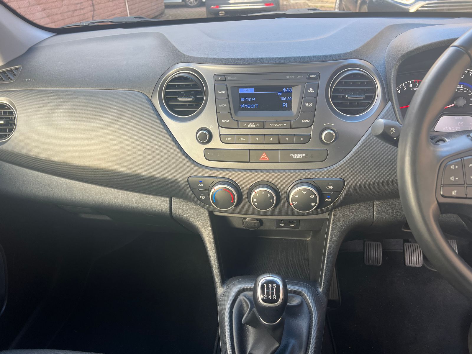 Hyundai I10 1.0L I10 SE Hatchback 5dr Petrol Manual Euro 6 (65 bhp) 5dr Manual 2025