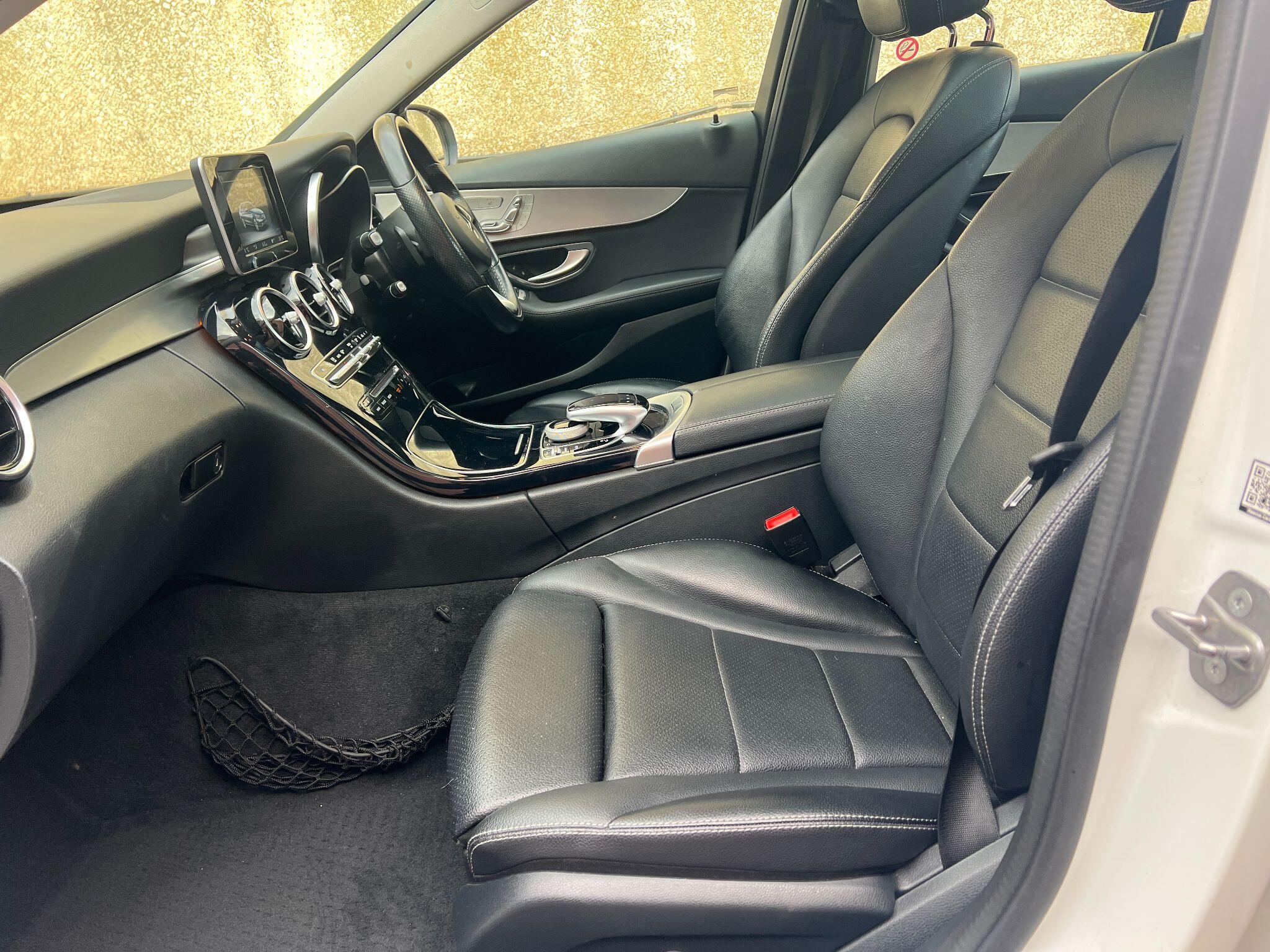 Mercedes-Benz C Class 2.0 C350e 6.4kWh Sport (Premium) G-Tronic+ Euro 6 (s/s) 4dr 4dr Automatic 2026