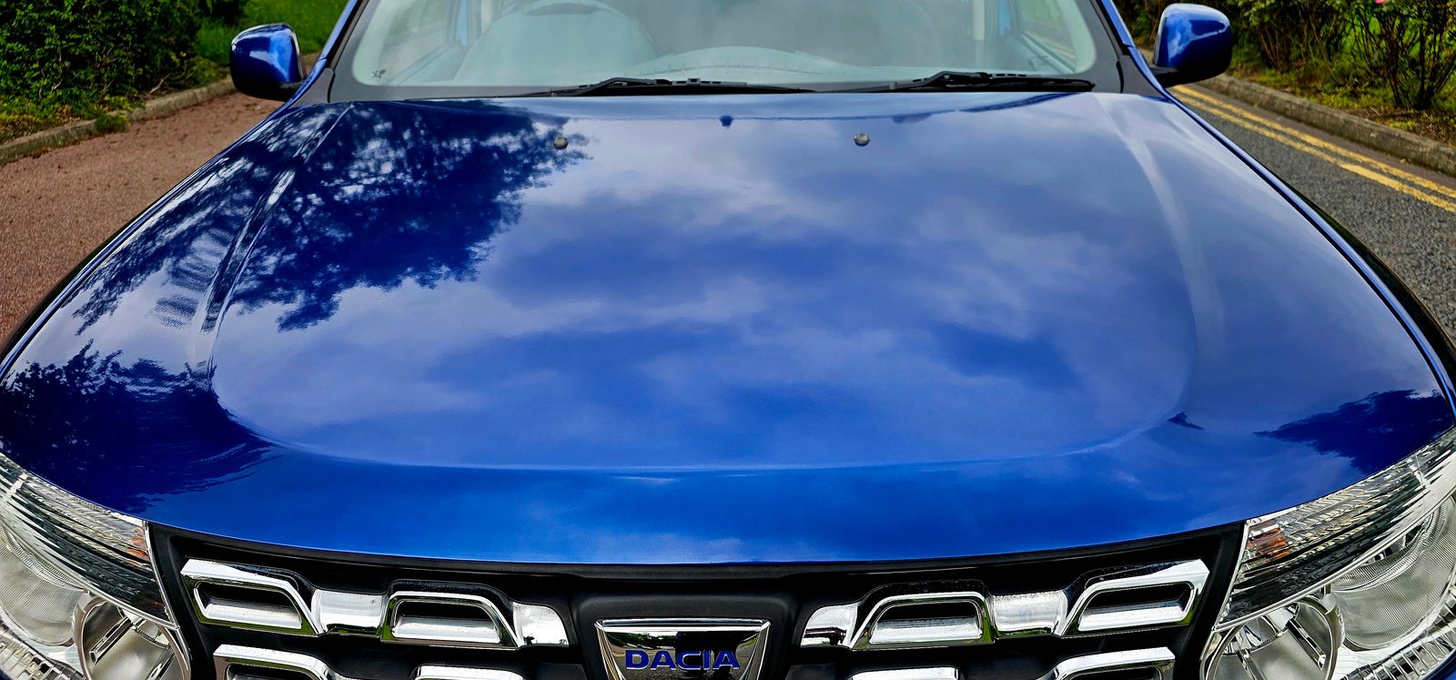 2014 Dacia Duster 1.5 dCi Laureate SUV 5dr Diesel Manual Euro 5 (110 ps), exterior view 3