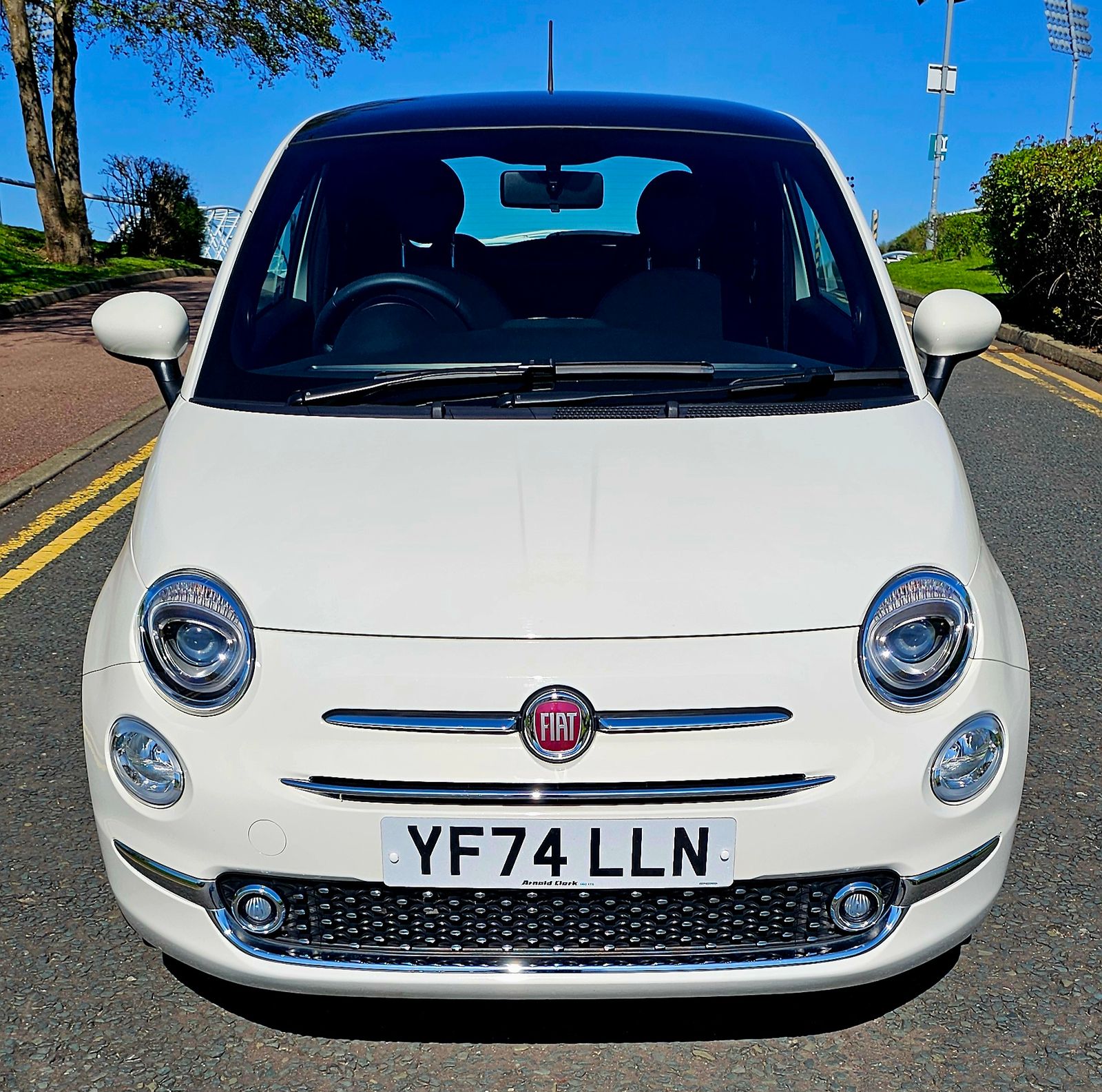 2024 Fiat 500 1.0 MHEV Hatchback 3dr Petrol Manual Euro 6 (s/s) (70 bhp), exterior view 2