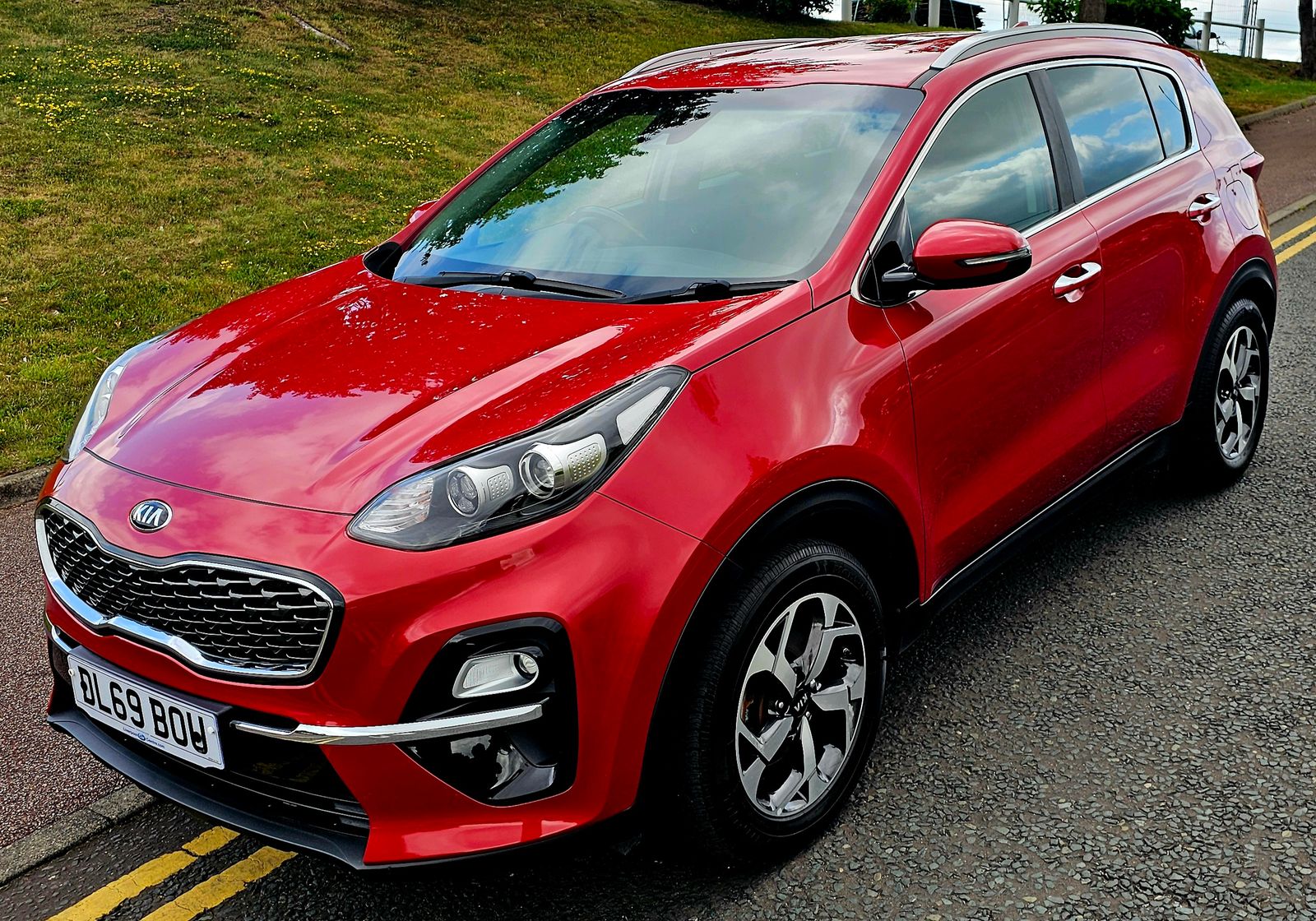 2019 Kia Sportage 1.6 CRDi EcoDynamics+ 2 SUV 5dr Diesel Hybrid Manual Euro 6 (s/s) (134 bhp), exterior view 2