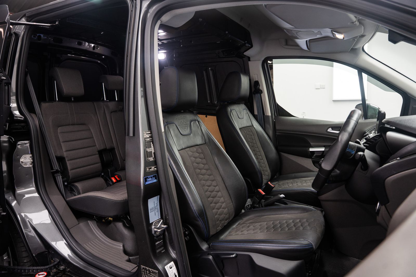 Ford Transit Connect 1.5 200 CONNECT Limited Panel Van 5dr Diesel Manual L1 5 SEAT KOMBI MS-RT 5dr Manual 2026