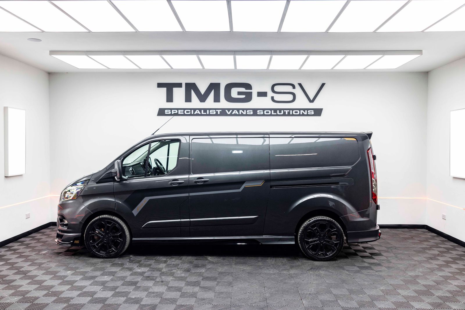 Ford Transit Custom 2.0 300 EcoBlue Limited Panel Van 5dr Diesel Manual L2 H1 Euro 6 (130 ps) RS SPORT 5dr Manual 2026