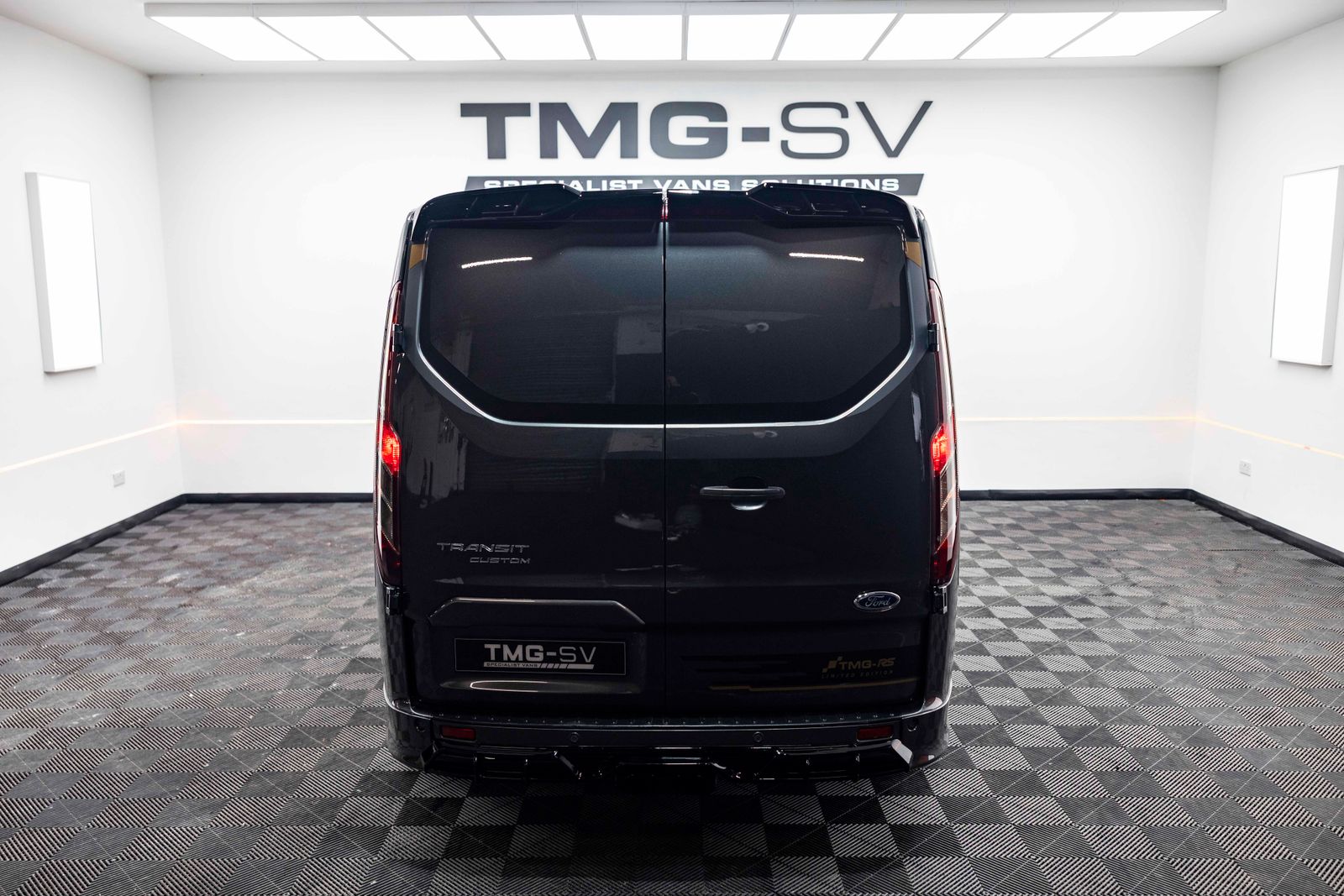 Ford Transit Custom 2.0 300 EcoBlue Limited Panel Van 5dr Diesel Manual L2 H1 Euro 6 (130 ps) RS SPORT 5dr Manual 2026