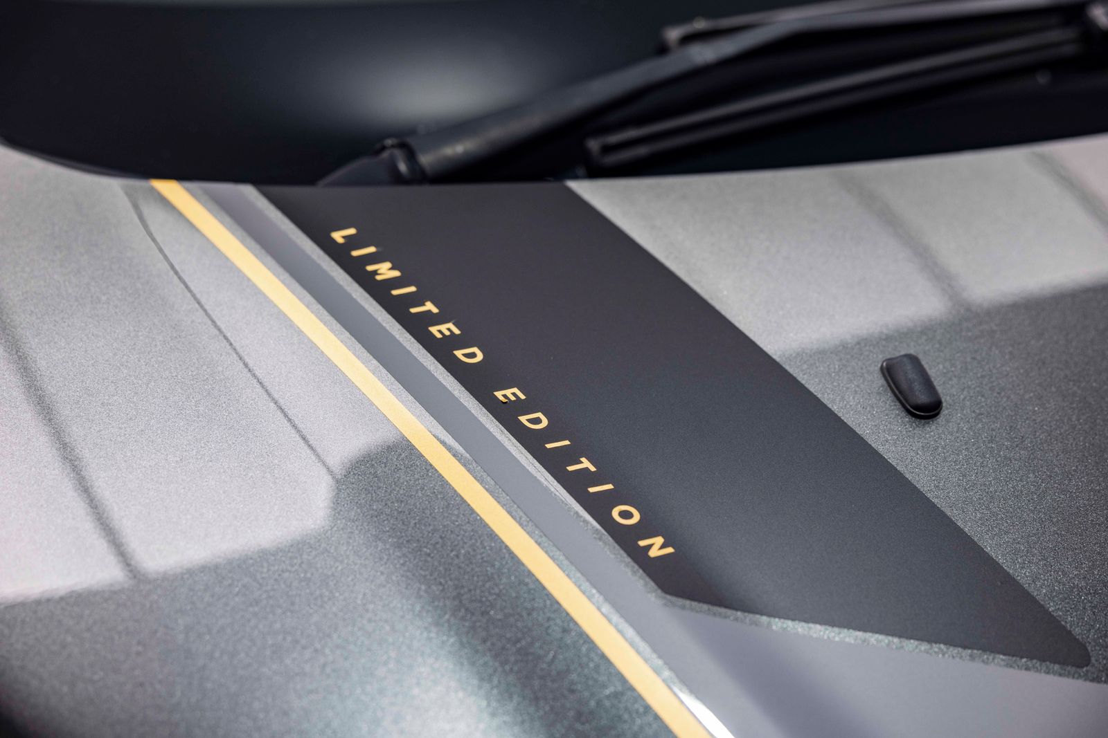 Ford Transit Custom 2.0 300 EcoBlue Limited Panel Van 5dr Diesel Manual L2 H1 Euro 6 (130 ps) RS SPORT 5dr Manual 2026