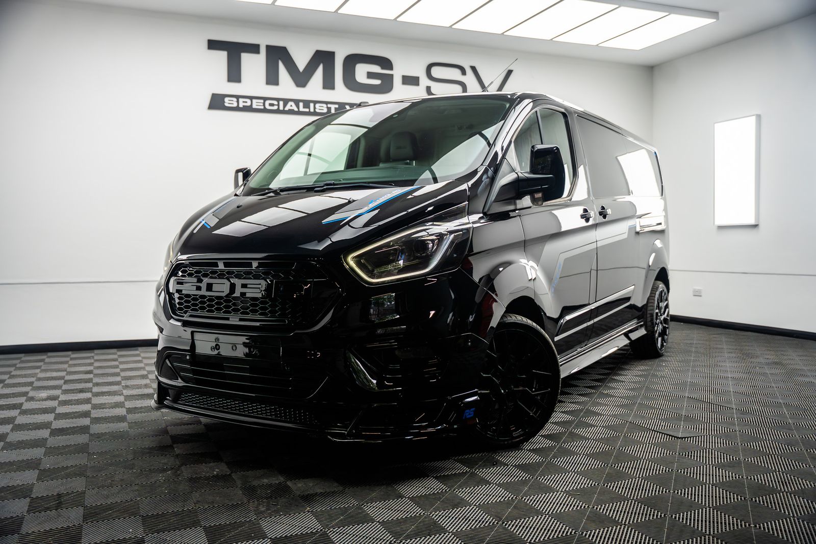 2019 Ford Transit Custom 2.0 300 ransit custim  rs sport Limited Panel Van 5dr Diesel Manual L2 H1 Euro 6 (s/s) (130 ps)