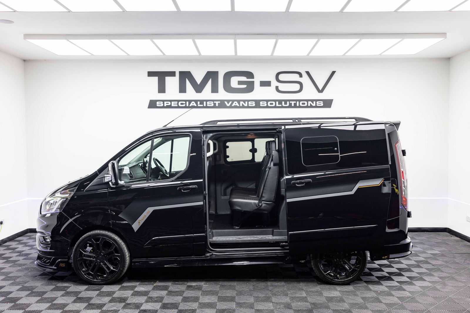 Ford Transit Custom 2.0 300 TRANSIT CUSTOM Limited Crew Van Double Cab 5dr Diesel Manual L1 H1 Euro 6 6 SEAT 170PS TMG RS SPORT 5dr Manual 2025